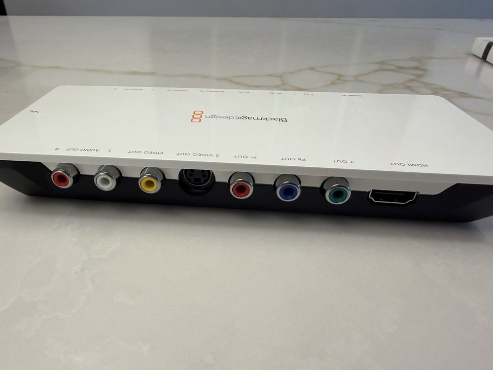 Blackmagic Design Intensity Shuttle Thunderbolt Video Capture HDMI RCA S-Video