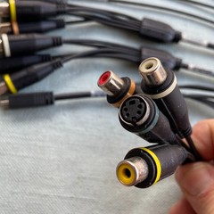 GameBridge TV AVC-1410/1510 NTSC Playstation 2 Xbox Gamecube Lot 5 Cables Remote