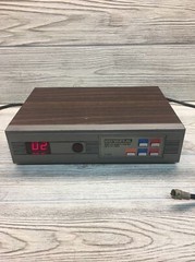 Vintage Universal V-1000 Wireless Remote Control CATV/TV Tuner TV Converter Prop