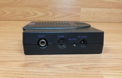 ADS TV Elite FFN-102 TV / VGA Splitter With AC Power Adapter Supply & Cables