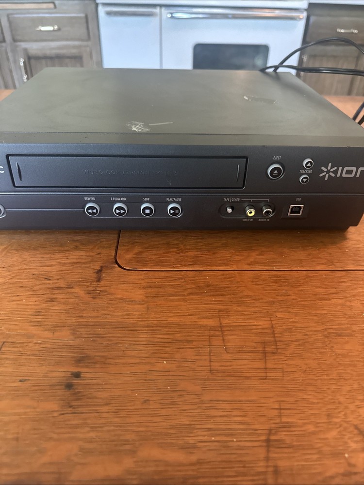 ION VCR 2 PC USB VHS Video to Computer Conversion System Tested Has Dings.