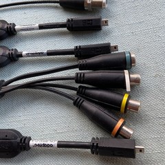 GameBridge TV AVC-1410/1510 NTSC Playstation 2 Xbox Gamecube Lot 5 Cables Remote
