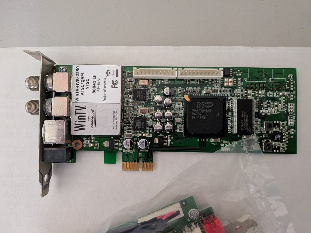 Hauppauge WinTV-HVR-2250 dual-tuner, half-height bracket, 1213 MC-Kit